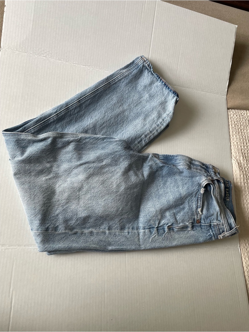 American Eagle Baggy Jeans